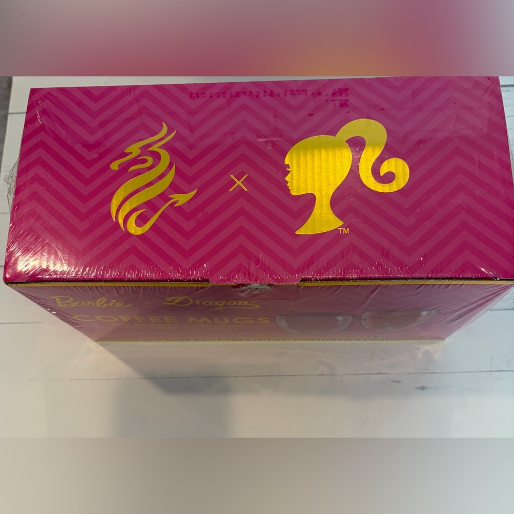 Barbie X Dragon  Glassware Coffee Mugs Barbie Collection 16oz/480 ML, Set of (2) - Picture 2 of 3